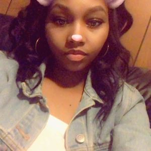 Meet your Posher, Lakerria